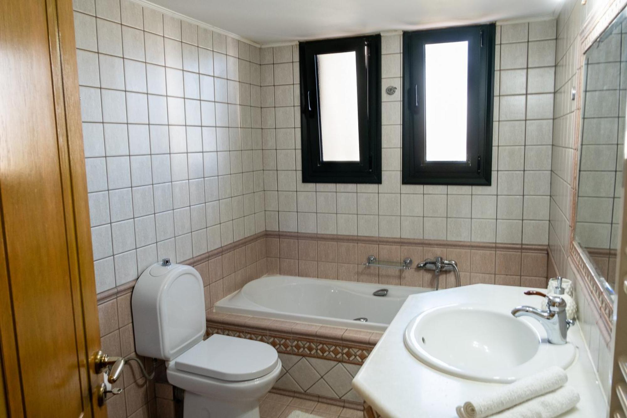 Spacious House In A Quiet Neighbourhood Ierapetra  Exterior photo